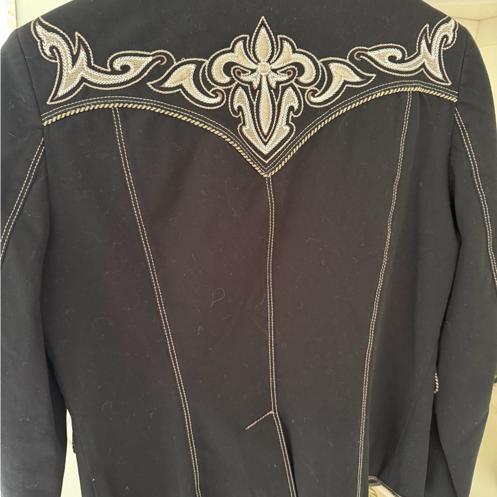 Vertigo Paris Black Tailored Blazer - Picture 2 of 3